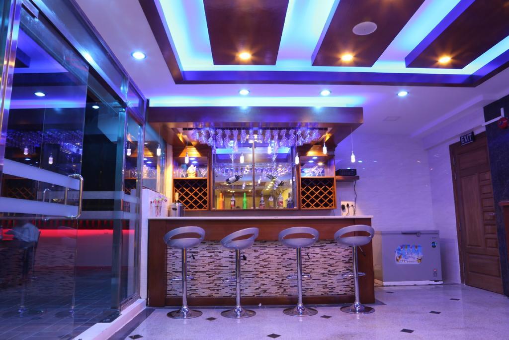Hotel Royal King Yangon Exterior foto